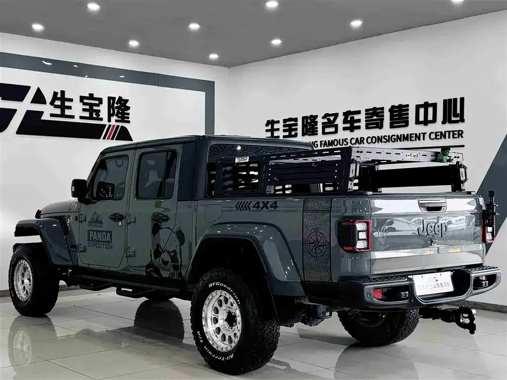 Jeep Gladiator 2023 из CN, фото 4