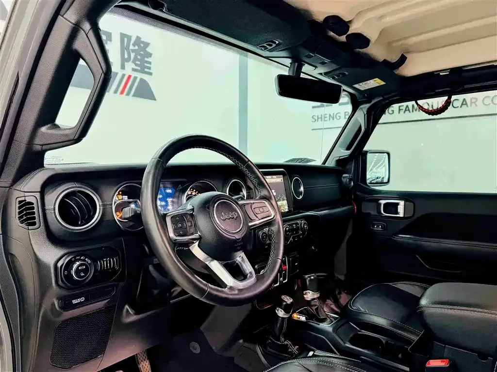 Jeep Gladiator 2023 из CN, фото 7