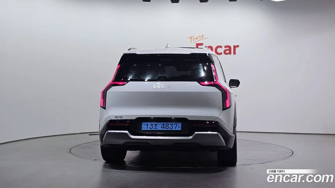 Kia EV9 2024 из KR, фото 4