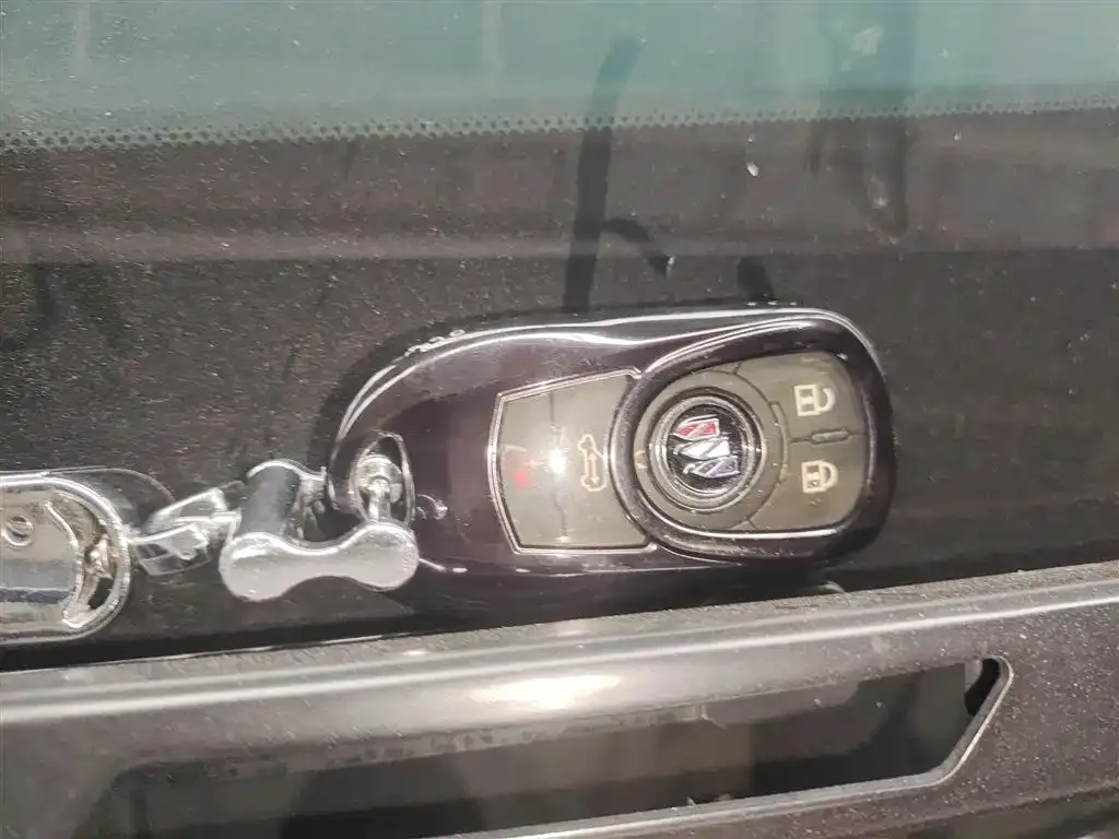 Buick GL8 2023 из CN, фото 9