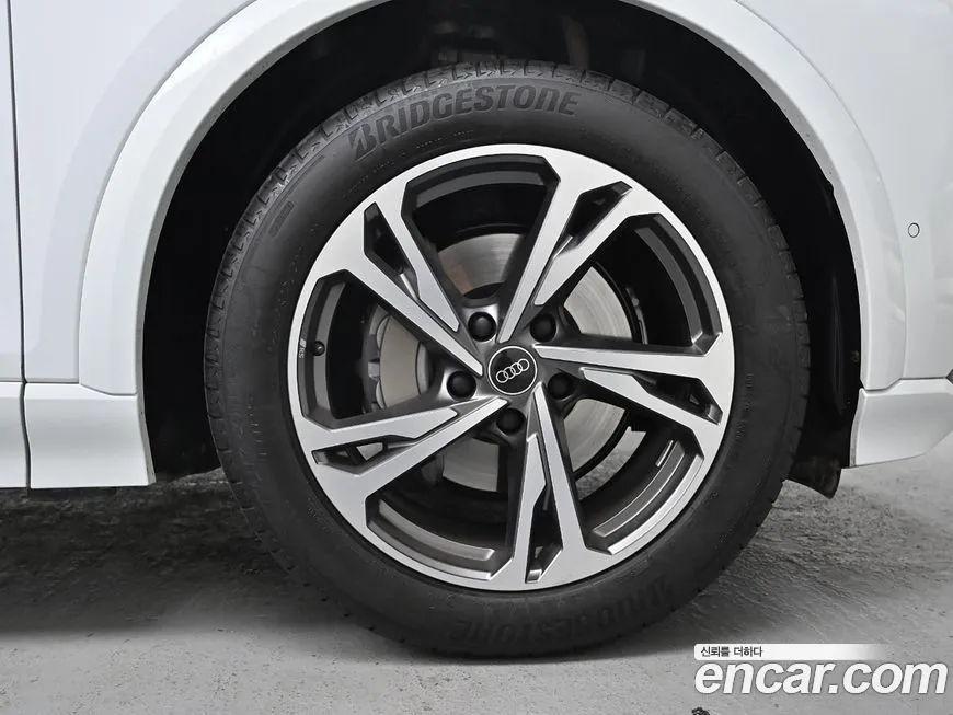 Audi Q6 e-tron 2025 из KR, фото 5