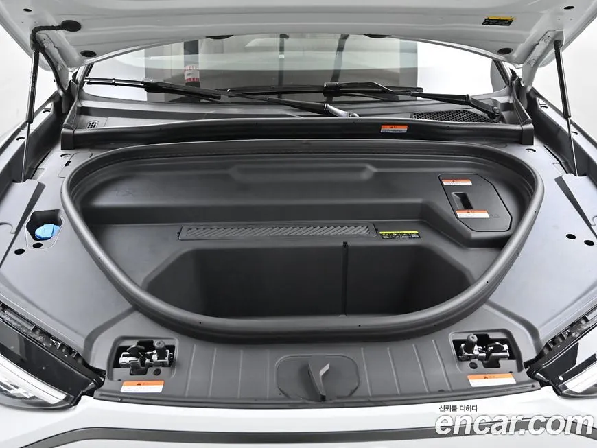 Audi Q6 e-tron 2025 из KR, фото 6