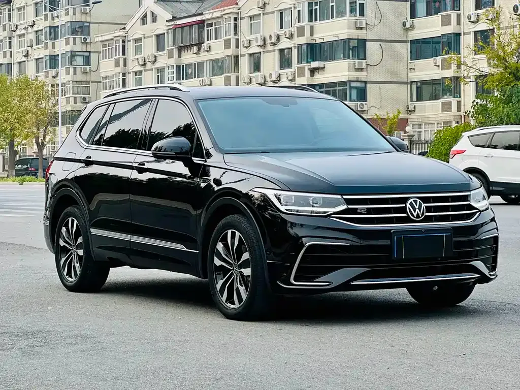 Volkswagen Tiguan L 2022 из CN, фото 3