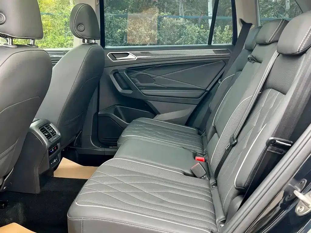 Volkswagen Tiguan L 2022 из CN, фото 5