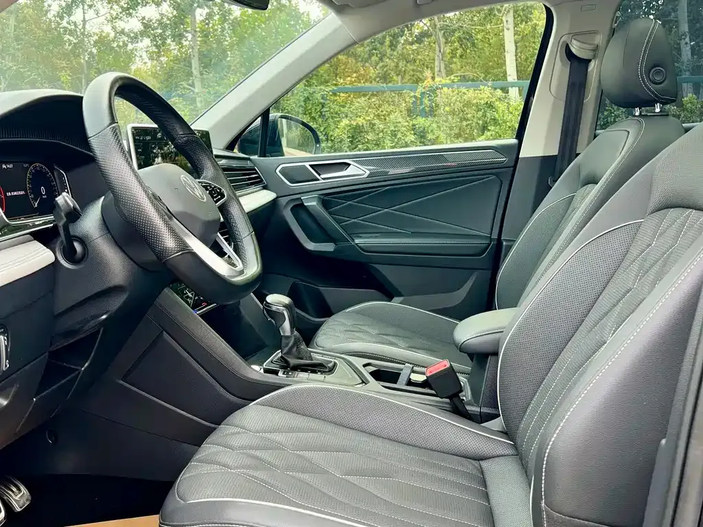 Volkswagen Tiguan L 2022 из CN, фото 6