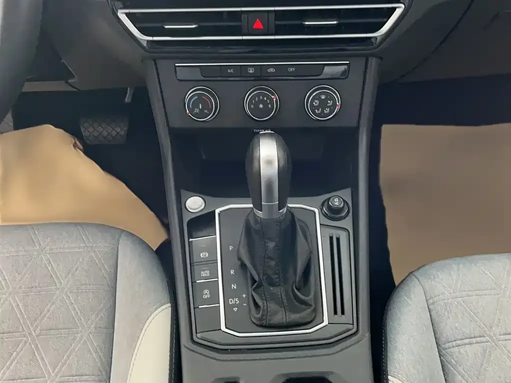 Volkswagen Lavida 2023 из CN, фото 4