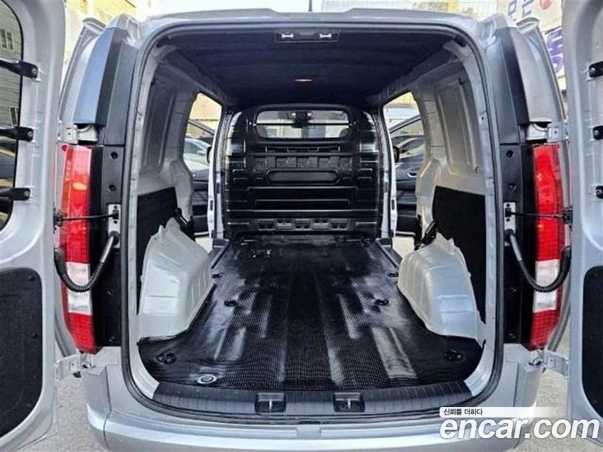 Hyundai Staria 2022 из KR, фото 10