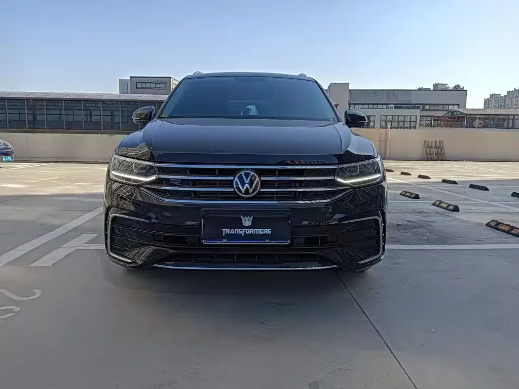 Volkswagen Tiguan L 2023 из CN, фото 2