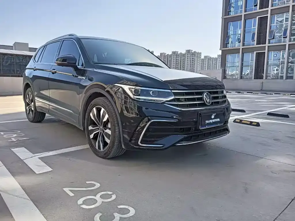 Volkswagen Tiguan L 2023 из CN, фото 3