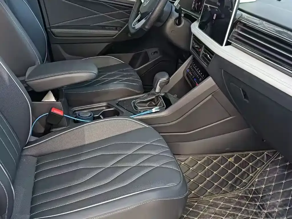 Volkswagen Tiguan L 2023 из CN, фото 9