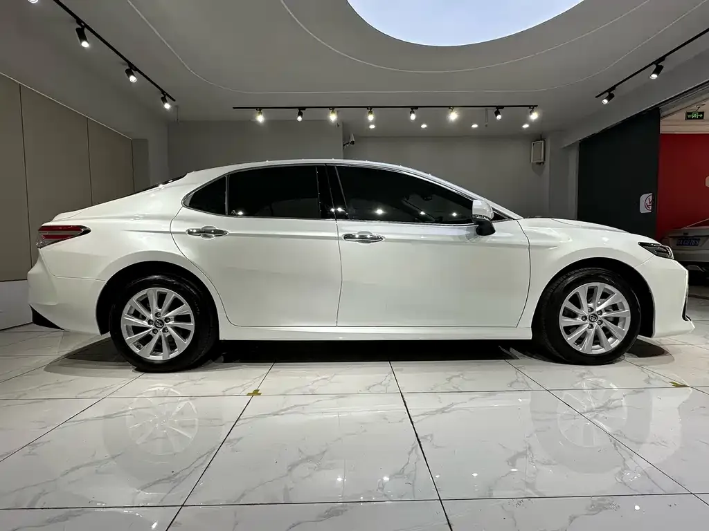 Toyota Camry 2022 из CN, фото 5