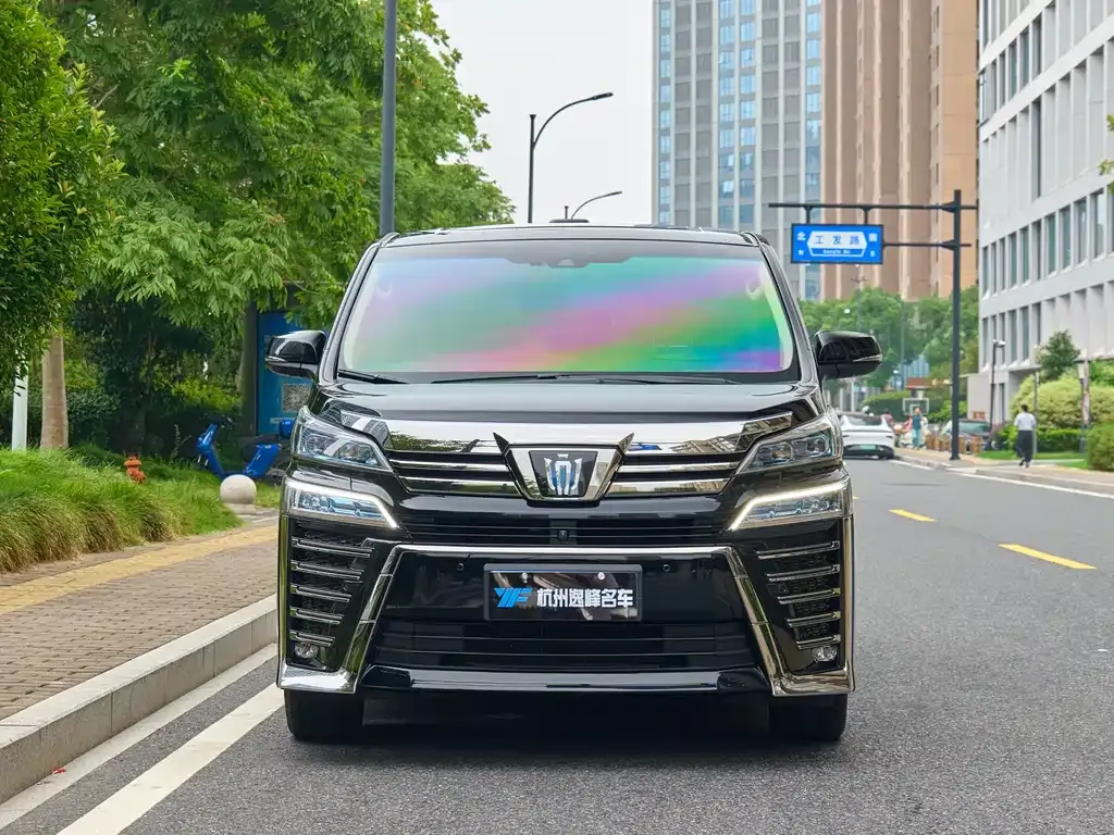 Toyota Vellfire 2021 из CN, фото 2