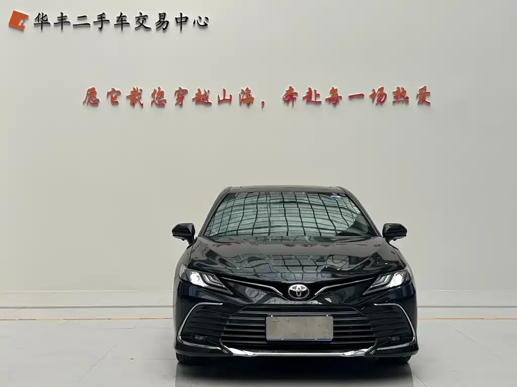 Toyota Camry 2023 из CN, фото 1