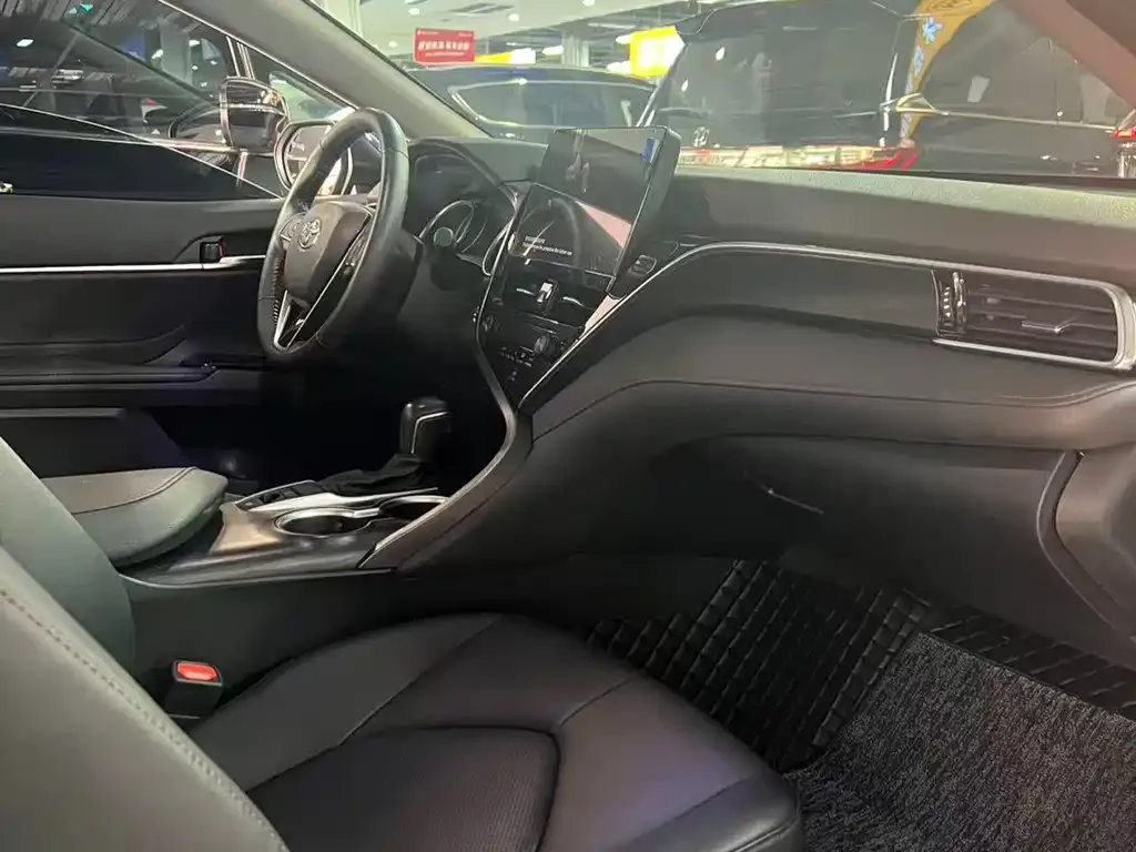 Toyota Camry 2023 из CN, фото 10