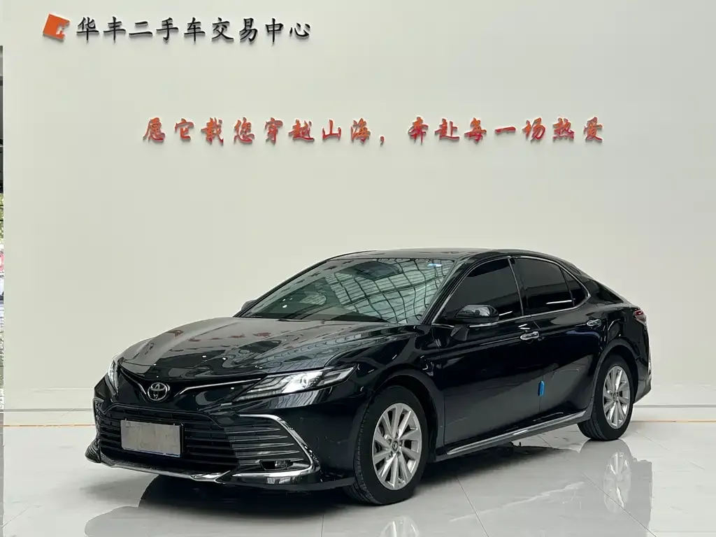 Toyota Camry 2023 из CN, фото 2