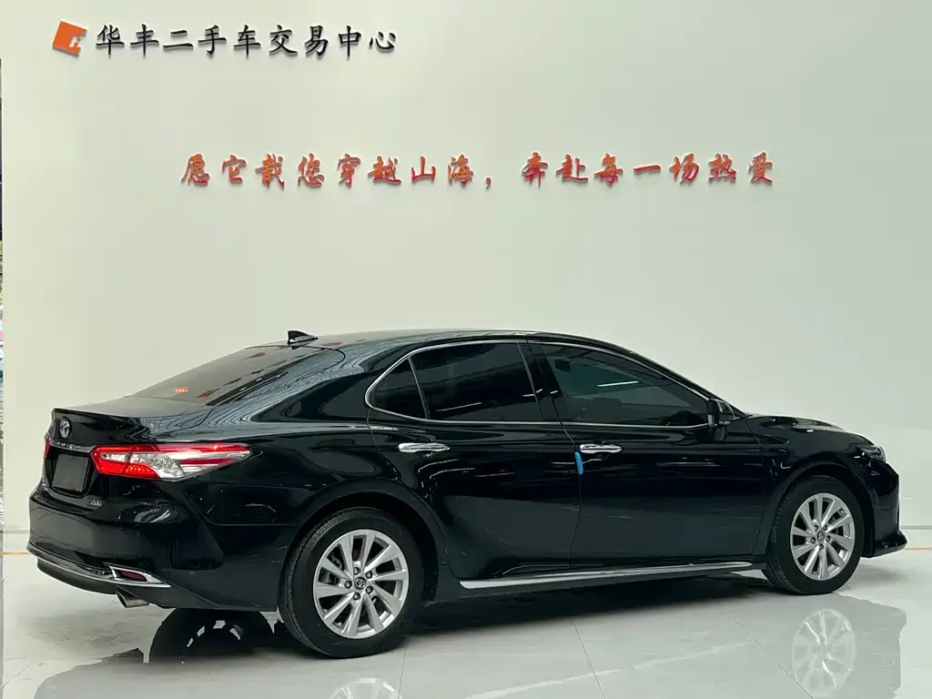 Toyota Camry 2023 из CN, фото 5