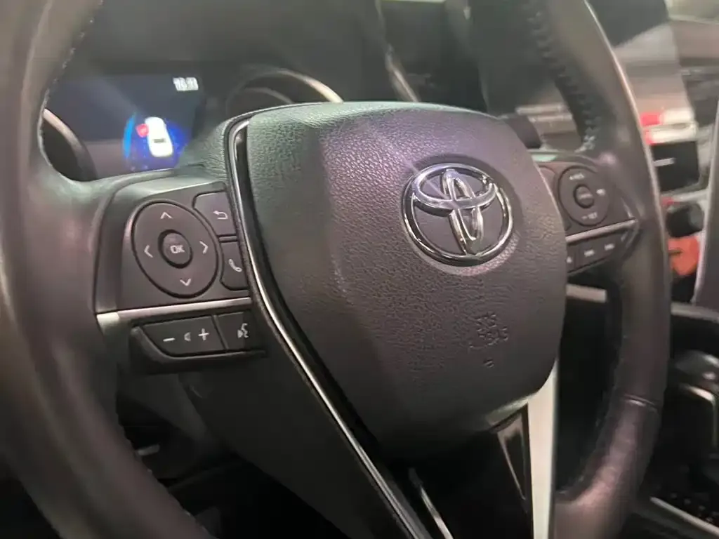 Toyota Camry 2023 из CN, фото 8