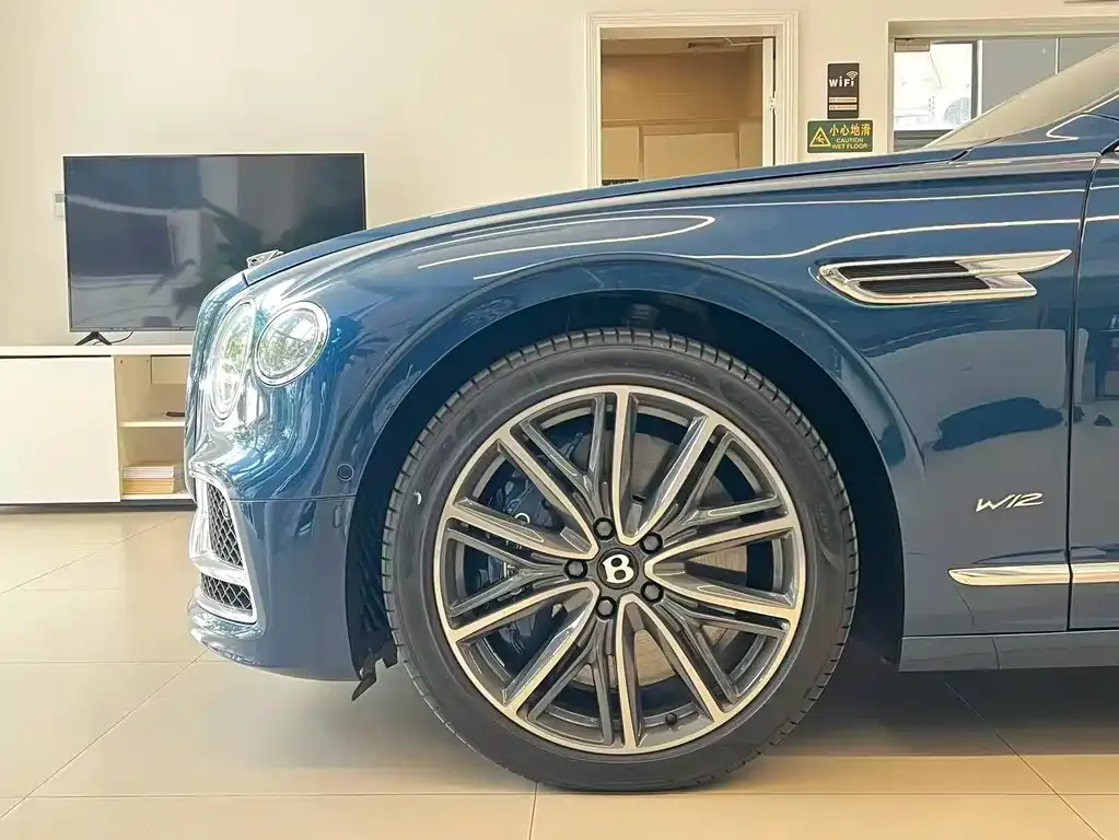 Bentley Flying Spur 2022 из CN, фото 7