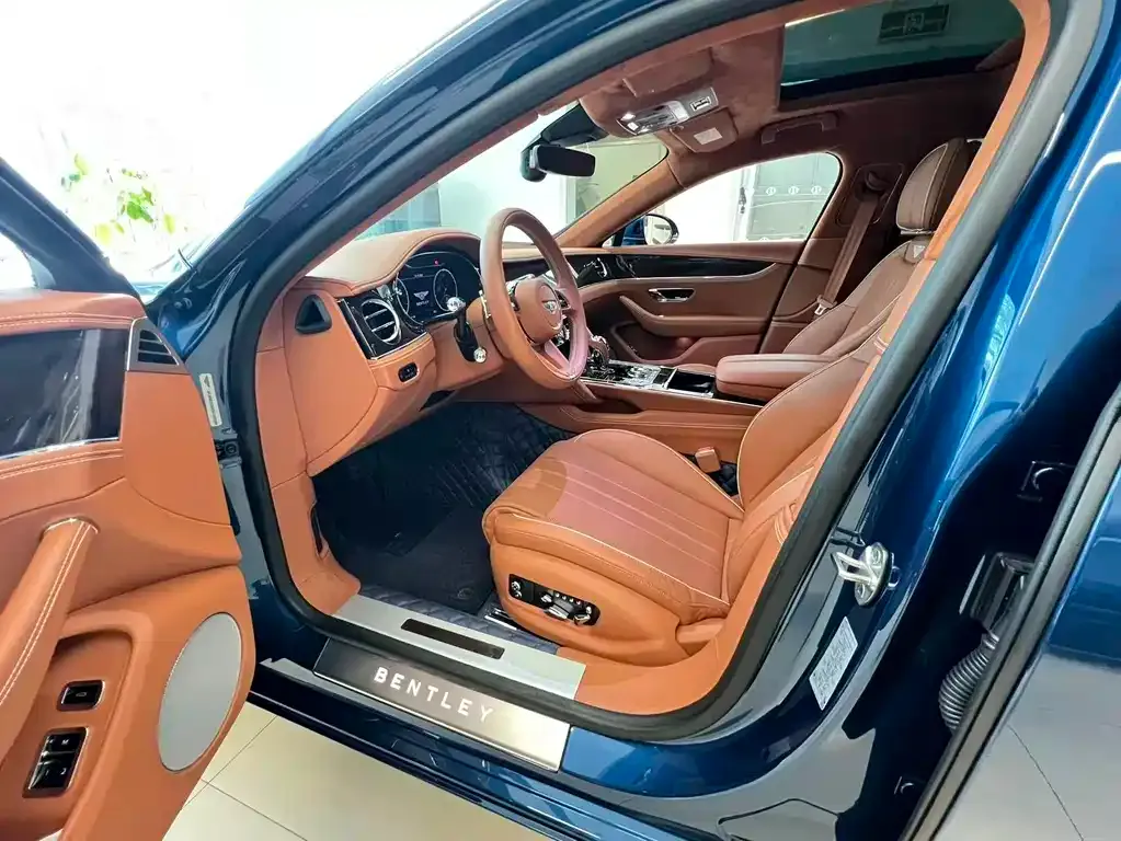 Bentley Flying Spur 2022 из CN, фото 8