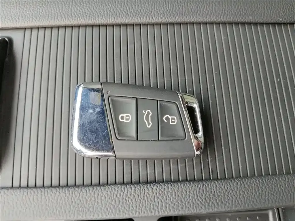 Volkswagen CC 2022 из CN, фото 9