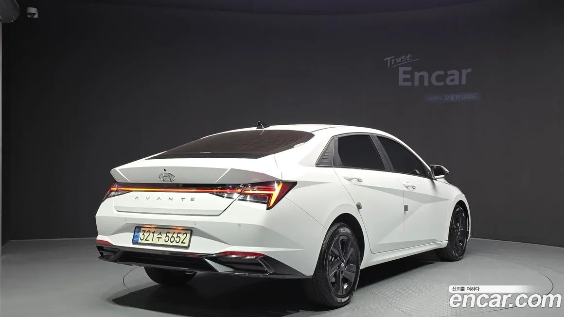 Hyundai AVANTE 2022 из KR, фото 2