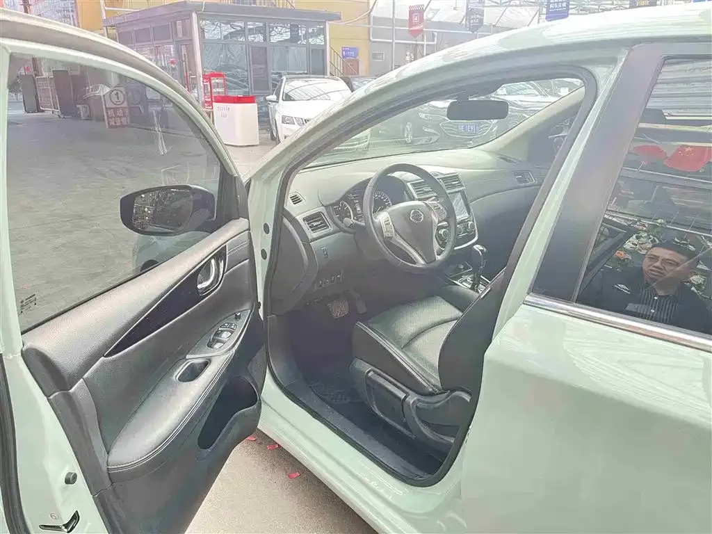 Nissan Tiida 2023 из CN, фото 7
