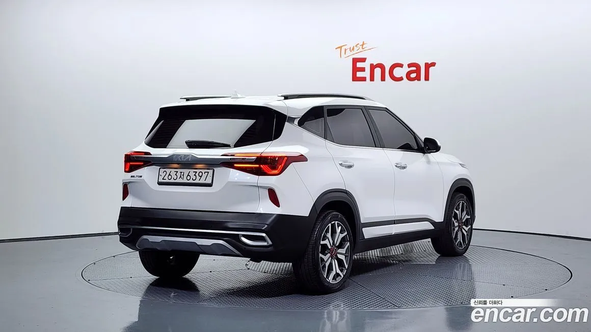 Kia Seltos 2023 из KR, фото 2