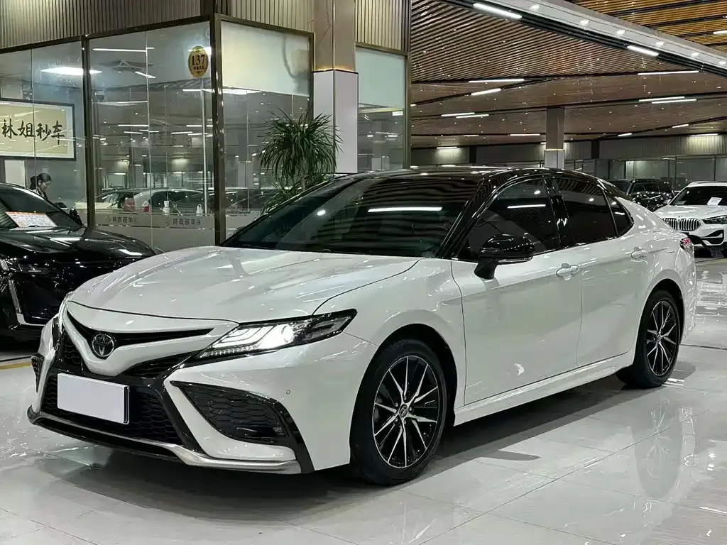 Toyota Camry 2022 из CN, фото 1