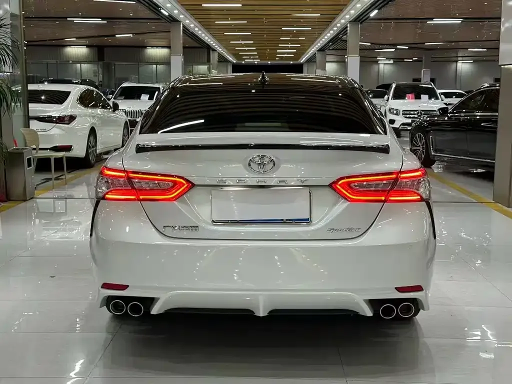 Toyota Camry 2022 из CN, фото 5