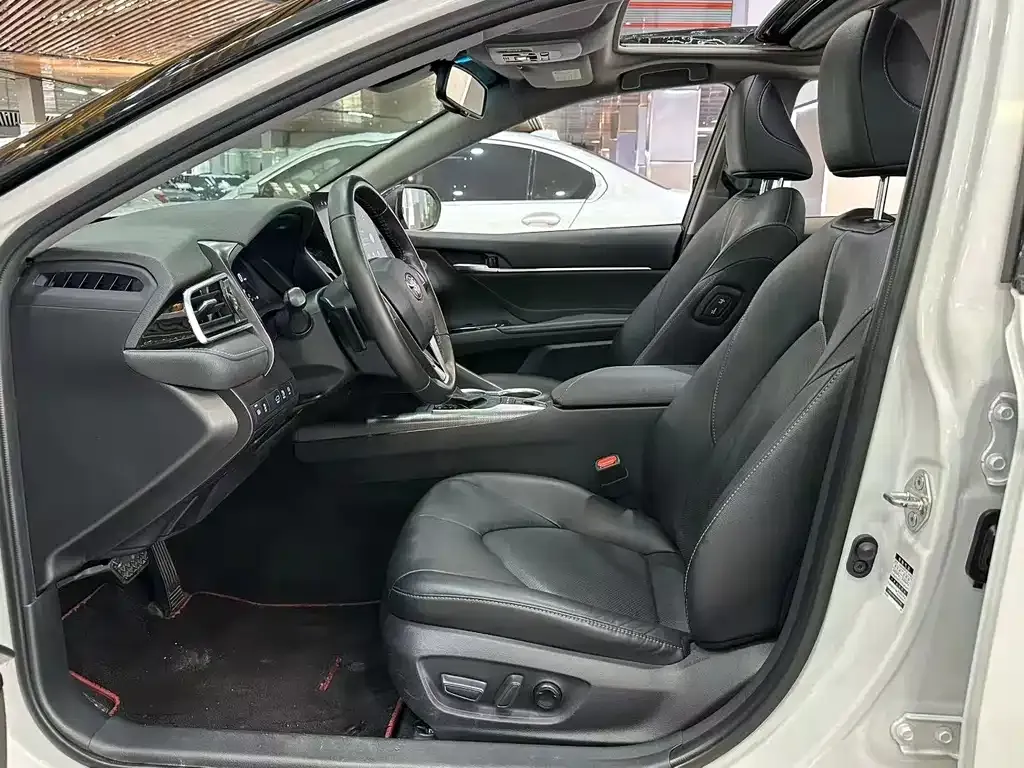 Toyota Camry 2022 из CN, фото 7