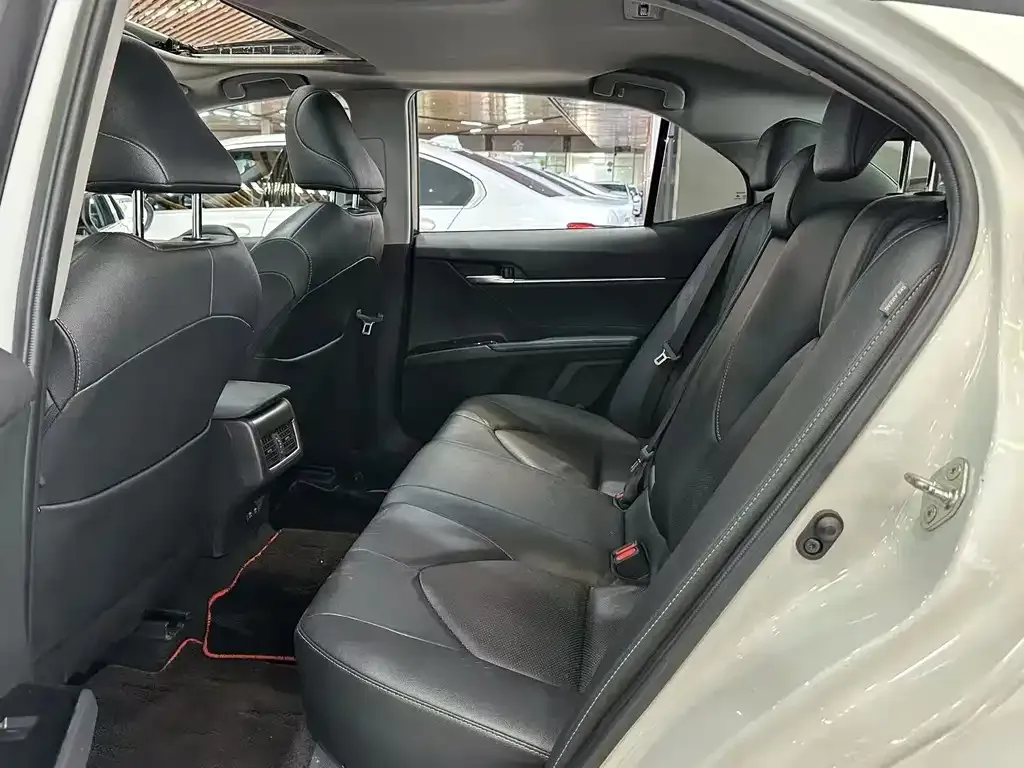 Toyota Camry 2022 из CN, фото 9