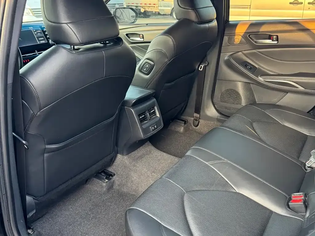 Toyota Avalon 2022 из CN, фото 9
