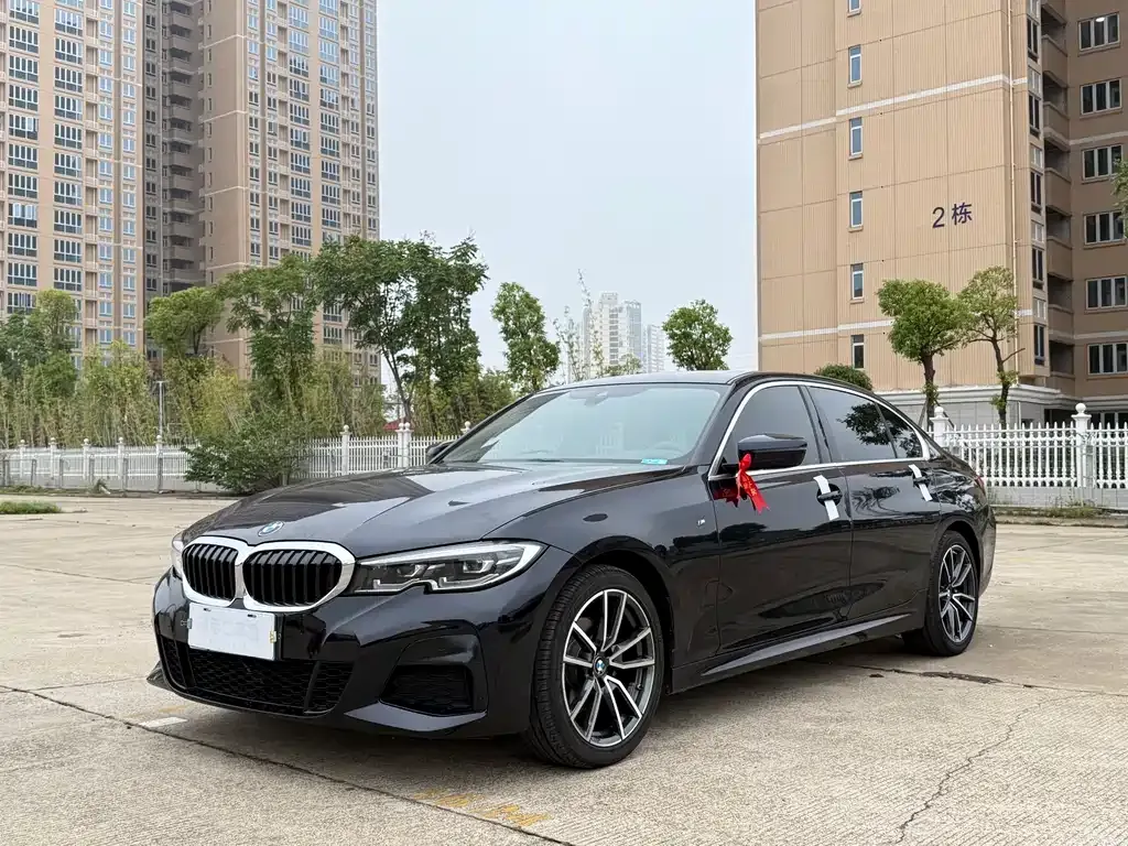 BMW 3 Series 2021 из CN, фото 1