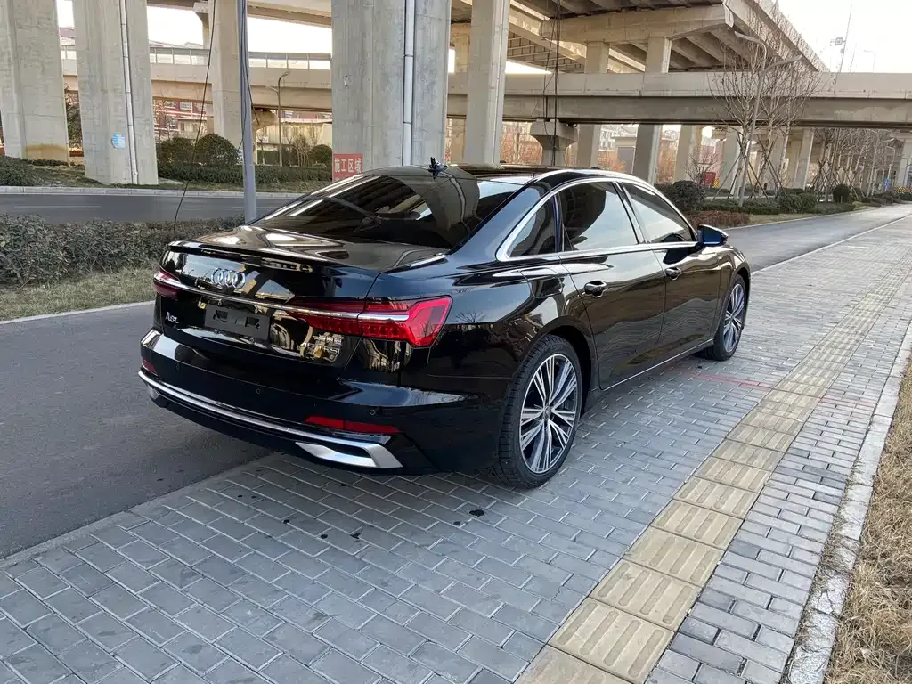 Audi A6L 2023 из CN, фото 3