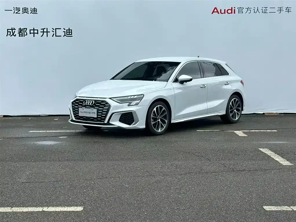Audi A3 2024 из CN, фото 1