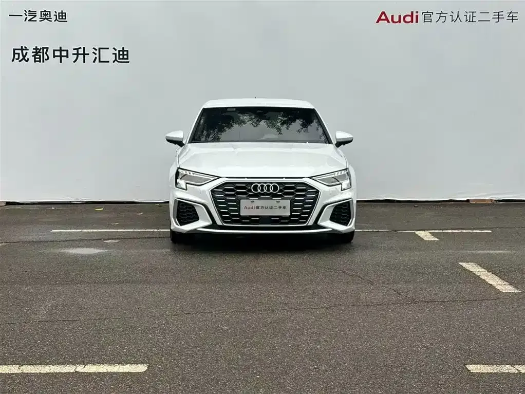 Audi A3 2024 из CN, фото 2