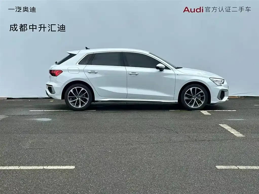 Audi A3 2024 из CN, фото 3