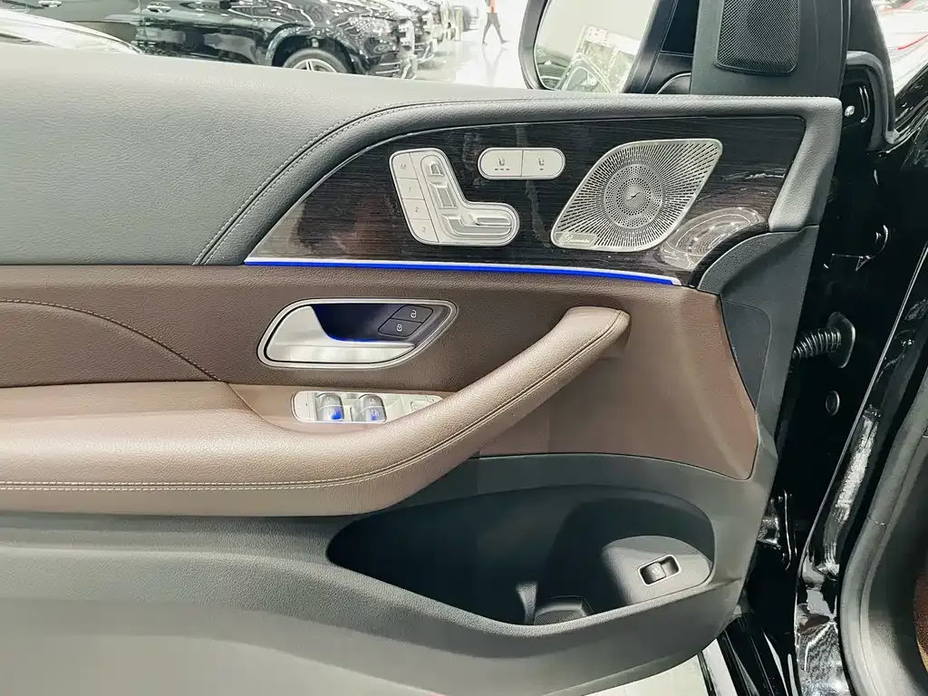 Mercedes-Benz GLS 2023 из CN, фото 9