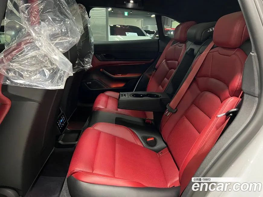 Porsche Taycan 2023 из KR, фото 10