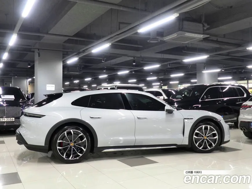 Porsche Taycan 2023 из KR, фото 2