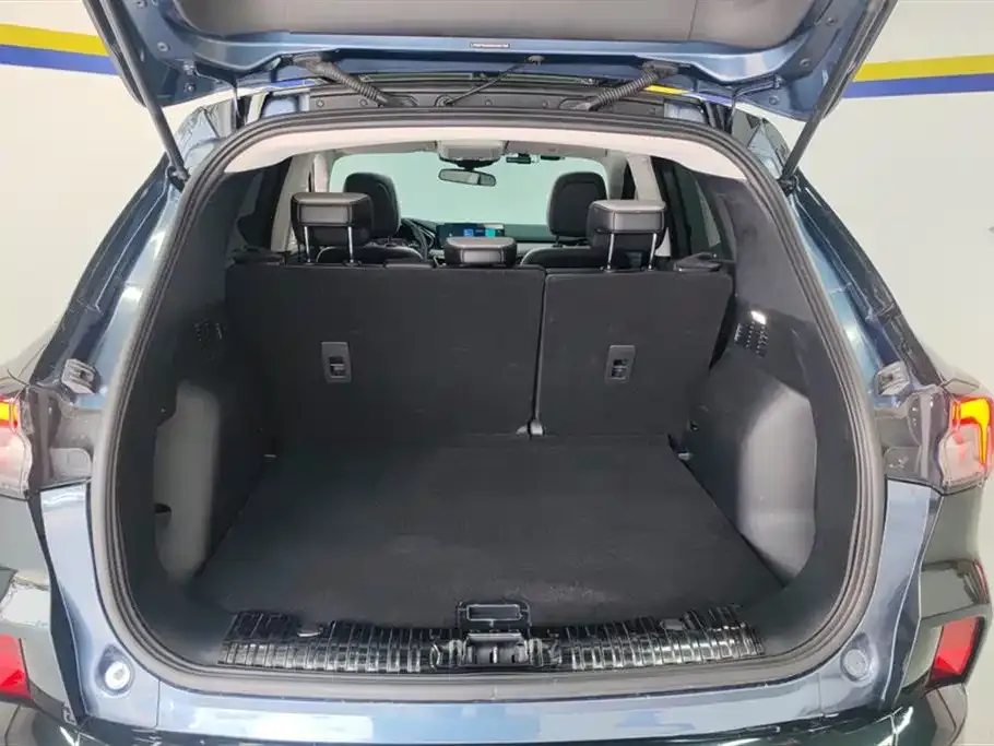 Ford Escape 2023 из CN, фото 4