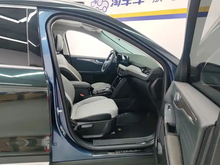 Ford Escape 2023 из CN, фото 8