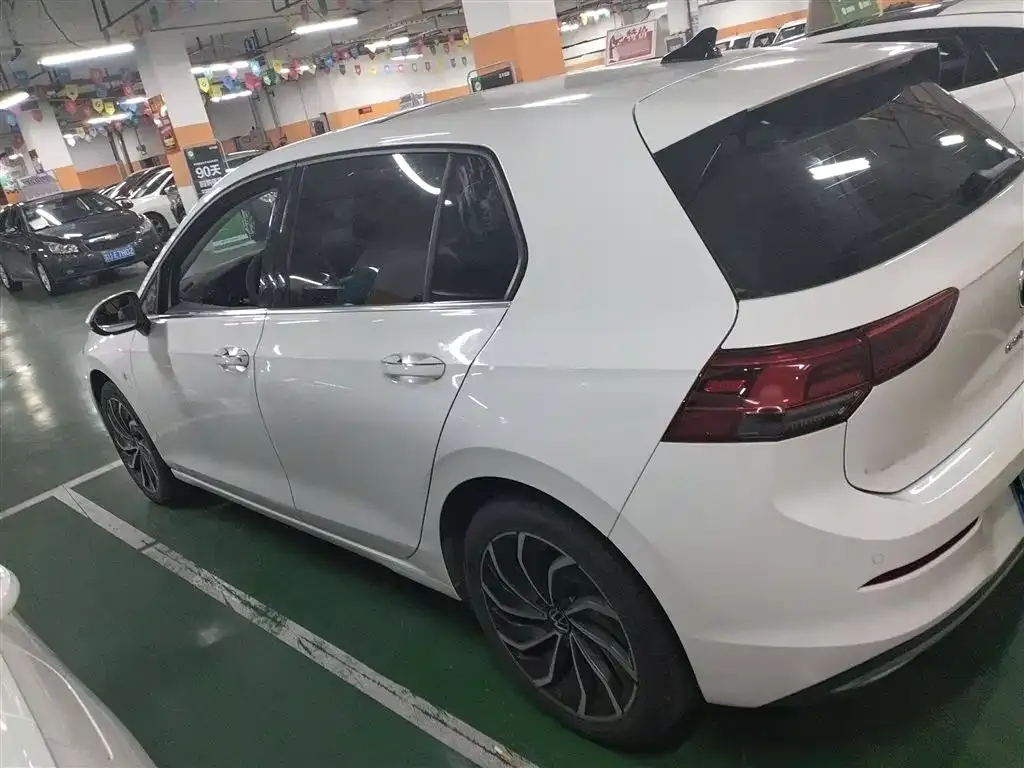 Volkswagen Golf 2022 из CN, фото 5