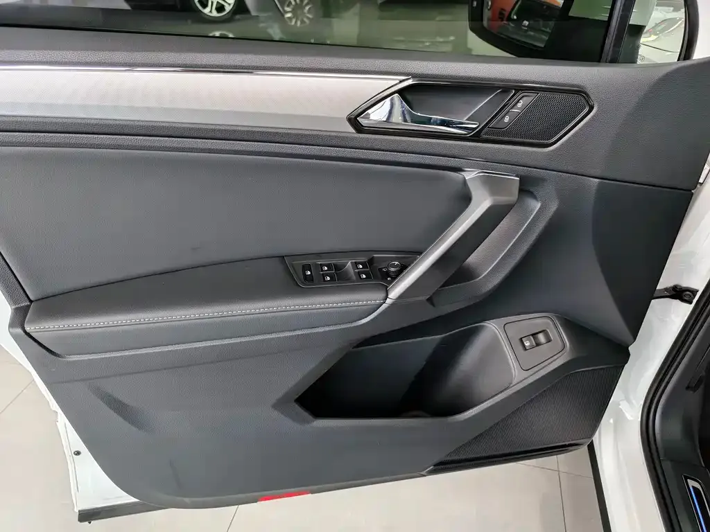 Volkswagen Tiguan L New Energy 2021 из CN, фото 10