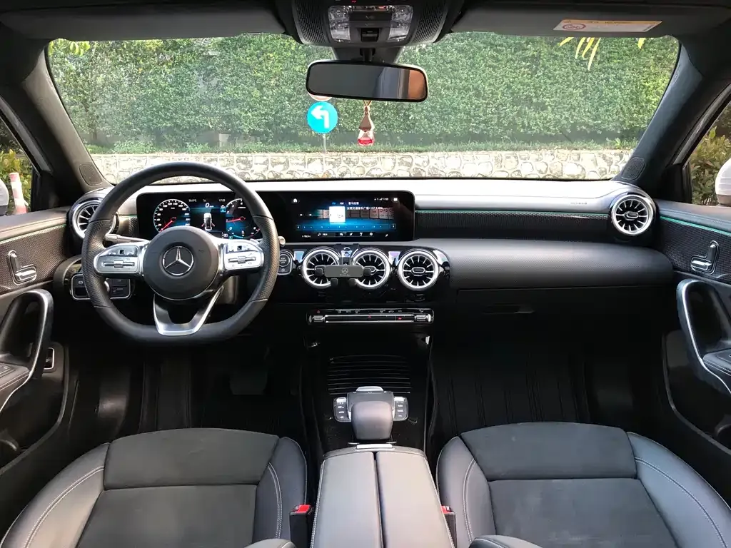 Mercedes-Benz A-Class 2023 из CN, фото 10
