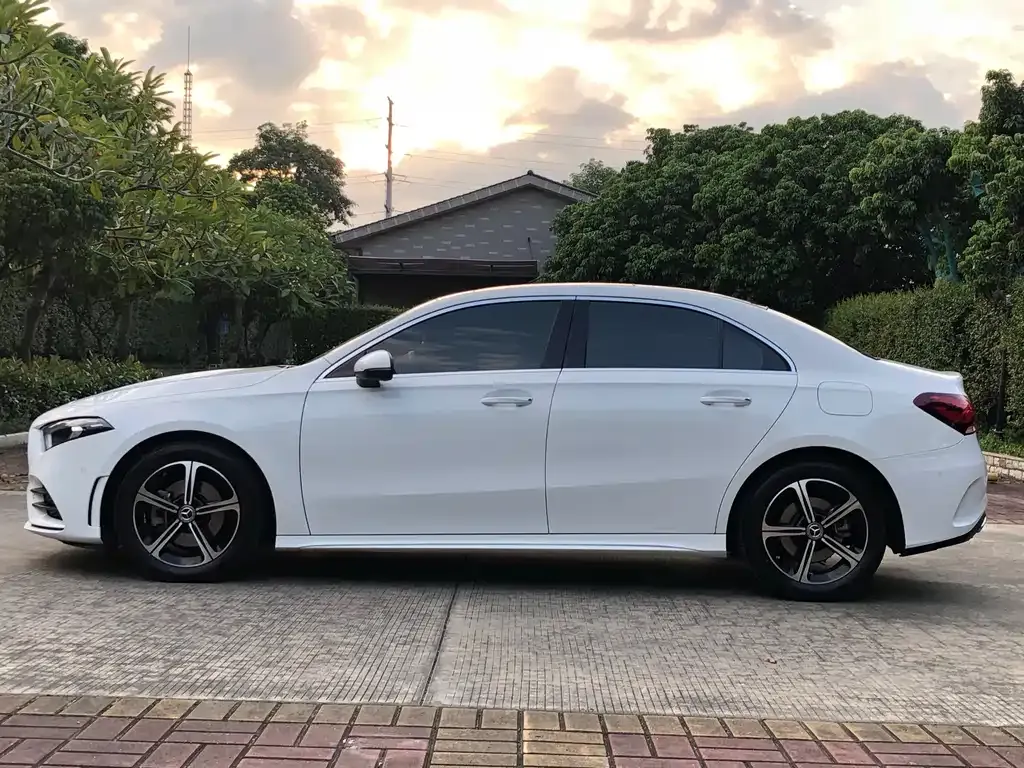 Mercedes-Benz A-Class 2023 из CN, фото 4