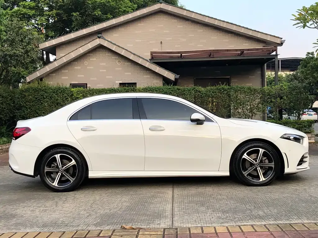 Mercedes-Benz A-Class 2023 из CN, фото 6