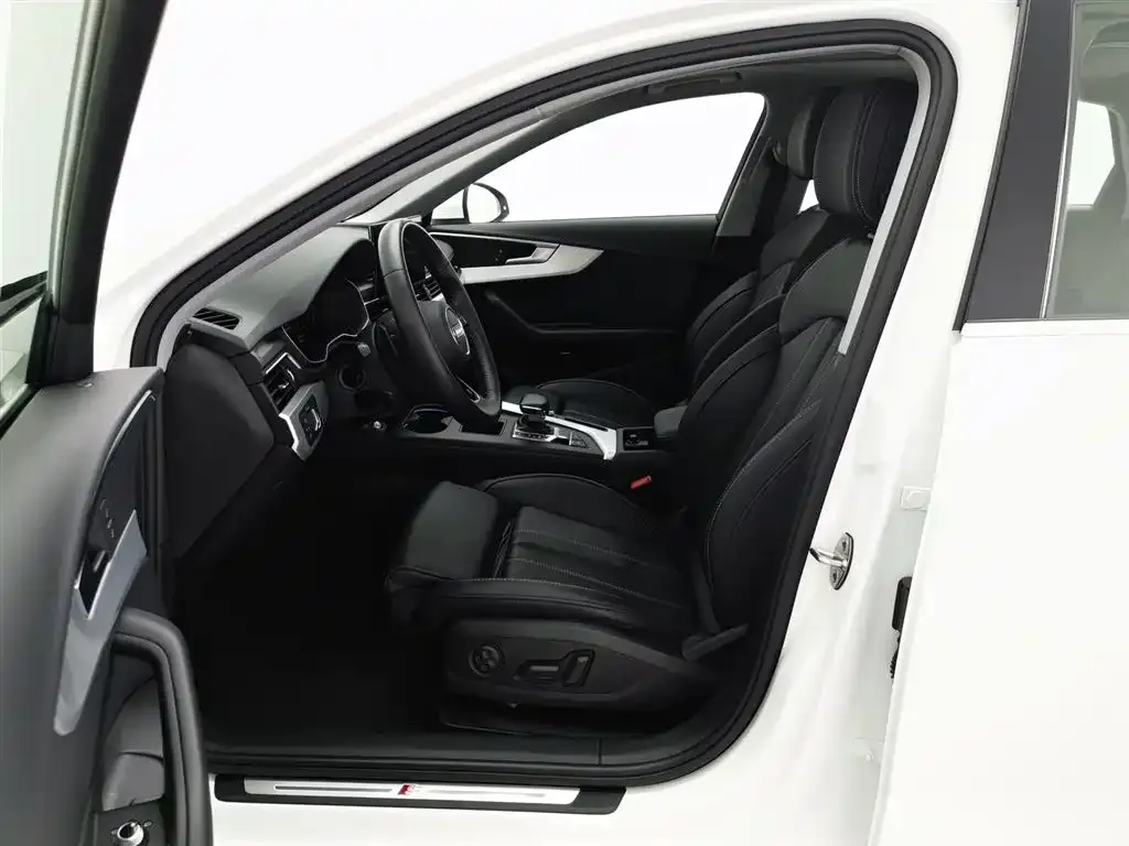 Audi A4L 2021 из CN, фото 10