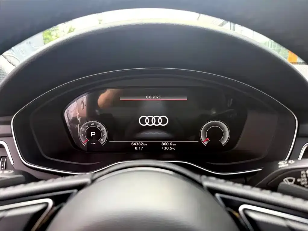 Audi A4L 2022 из CN, фото 4