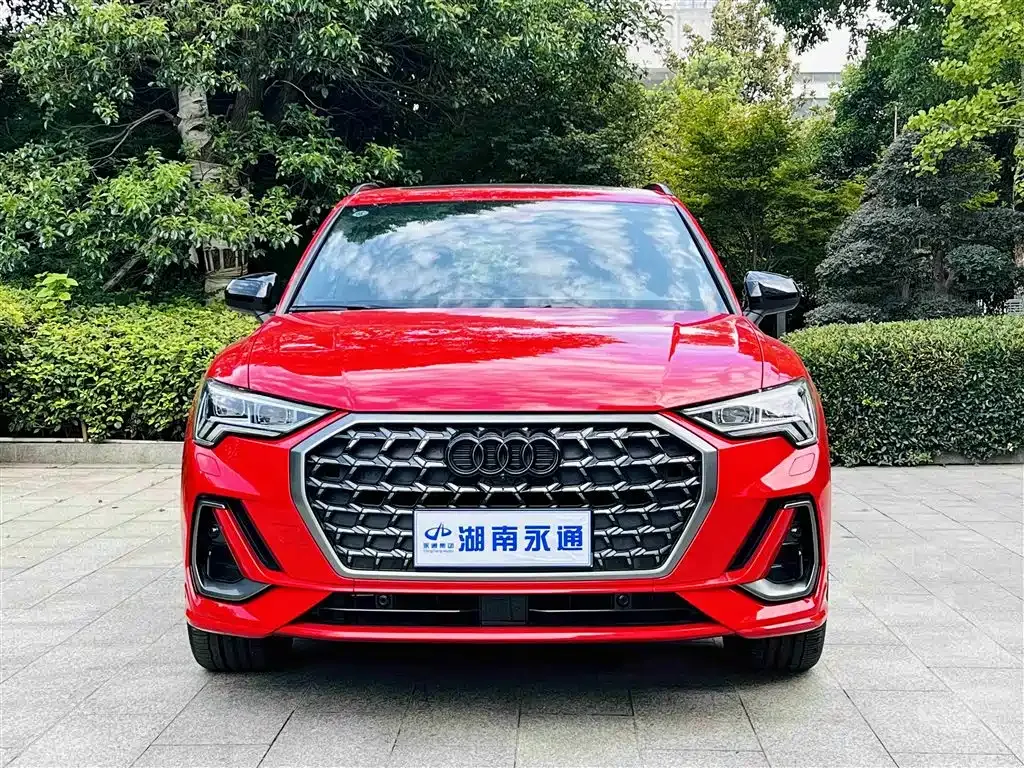 Audi Q3 2023 из CN, фото 2